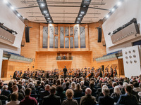 Auftritt des Akademischen Orchesters zum Frühjahrskonzert in der Händel-Halle