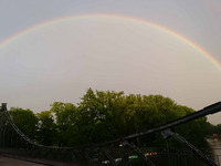 Foto: Regenbogen über der Peißnitz (Bild öffnet vergrößert)