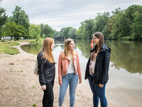 Jessica Kluge erkundet Halle (Bild öffnet vergrößert)