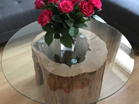 Foto: Couchtisch (Bild öffnet vergrößert)