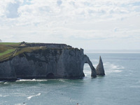 Zu sehen sind die Klippen von Étretat.