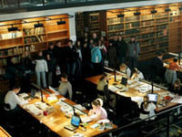 Bild des Juridicums (Bild öffnet vergrößert)