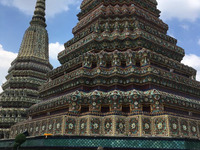 Tempel in Bangkok (Bild öffnet vergrößert)