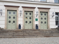 Löwengebäude (Bild öffnet vergrößert)