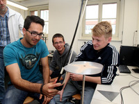 Labor Uni Halle (Bild öffnet vergrößert)