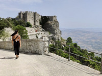 Foto: Castello di Venere (Schloss der Venus) in der malerischen Erice. 