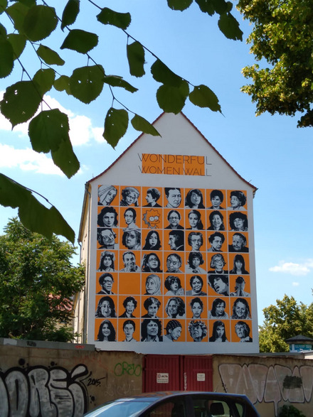Zu sehen ist die "Wonderful Women Wall" - ein Streetartprojekt aus Halle, das besondere Frauen ehrt und ihren durch Kunst Aufmerksamkeit schenkt.