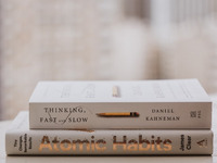  Das Buch "Atomic Habits" oder "Die 1% Methode", um welches es heute geht (Bild öffnet vergrößert)