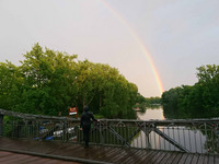 Foto: Regenbogen über der Peißnitzbrücke
